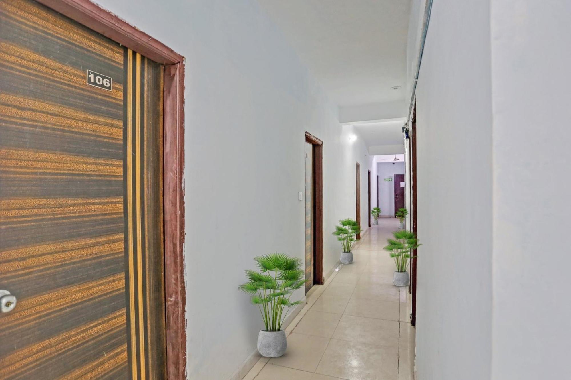 Hotel O Imperial Residency Near Dashrath Puri Metro Station New Delhi Exterior photo